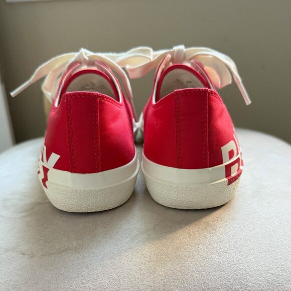 Logo-print low-top sneakers - Picture 2 of 11